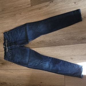 7 for All Mankind Gwenevere. Size 27. Zipper needs replacing.